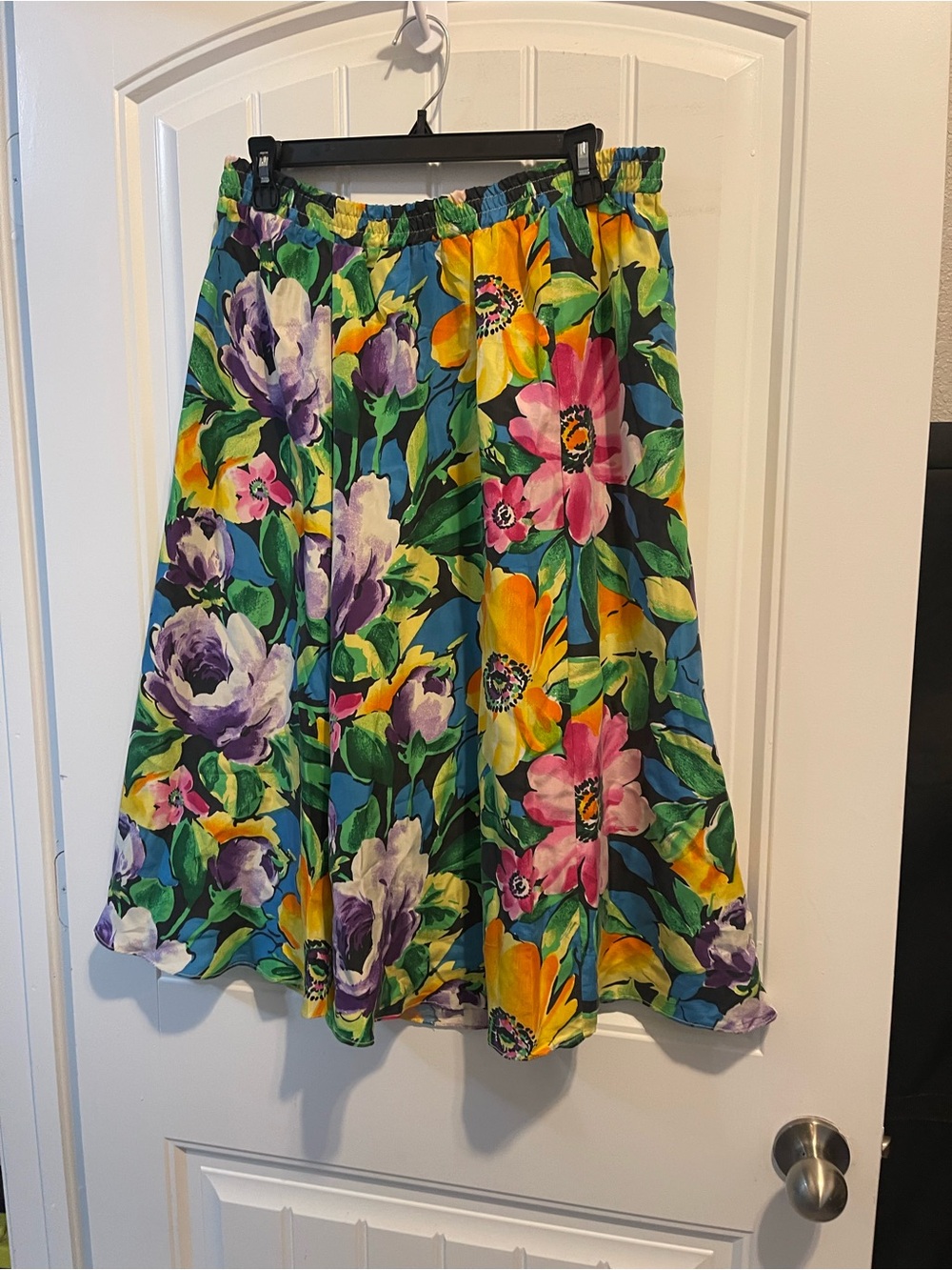 Vintage Lim’s Bright Floral A-Line Skirt in Multicolor